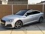 Audi A5 Sportback 40 TFSI S edition Automaat | Panoramadak | LED verlichting | Bang&Olufsen audio | DAB ontvanger | Stoelverwarming | Getint glas | Achterspoiler | Zwart optiek | Achteruitrijcamera