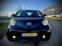 Toyota iQ 1.0 VVTi Comfort, LEER,NAVIGATIE, 15", STOELVERWARMING, NAP,APK