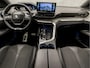 Peugeot 3008 1.6 HYbrid 225 GT 225Pk Automaat (PANORAMADAK, APPLE CARPLAY, GROOT NAVI, 360 CAMERA, LEDER, SPORTSTOELEN, ADAPTIVE CRUISE, SFEERVERLICHTING, GETINT GLAS, KEYLESS, NIEUWSTAAT)