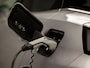 Peugeot 3008 1.6 HYbrid 225 GT 225Pk Automaat (PANORAMADAK, APPLE CARPLAY, GROOT NAVI, 360 CAMERA, LEDER, SPORTSTOELEN, ADAPTIVE CRUISE, SFEERVERLICHTING, GETINT GLAS, KEYLESS, NIEUWSTAAT)