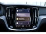 Volvo V60 T6 Automaat Plug-in hybrid AWD Plus Dark | Trekhaak | H&K Audio | 360 Camera | Verw. Stoelen & Achterbank | Keyless |