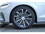 Volvo V60 T6 Automaat Plug-in hybrid AWD Plus Dark | Trekhaak | H&K Audio | 360 Camera | Verw. Stoelen & Achterbank | Keyless |