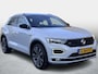 Volkswagen T-Roc 1.5 TSI Sport Business R-Line Beats / Incl. Nieuwe Ondrh. beurt / Seat-comfort-pakket / Winterpakket / Beats / Digitaal Cockpit / Panoramadak / Apple Carplay /