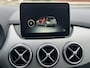 Mercedes-Benz B-klasse 180 Automaat Ambition Navigatie Trekhaak Camera Led Koplampen Leder 18 Inch AMG Velgen Parkeersensoren V+A Extra Getint Glas NL Auto