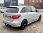 Mercedes-Benz B-klasse 180 Automaat Ambition Navigatie Trekhaak Camera Led Koplampen Leder 18 Inch AMG Velgen Parkeersensoren V+A Extra Getint Glas NL Auto