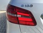 Mercedes-Benz B-klasse 180 Automaat Ambition Navigatie Trekhaak Camera Led Koplampen Leder 18 Inch AMG Velgen Parkeersensoren V+A Extra Getint Glas NL Auto