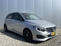 Mercedes-Benz B-klasse 180 Automaat Ambition Navigatie Trekhaak Camera Led Koplampen Leder 18 Inch AMG Velgen Parkeersensoren V+A Extra Getint Glas NL Auto