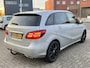 Mercedes-Benz B-klasse 180 Automaat Ambition Navigatie Trekhaak Camera Led Koplampen Leder 18 Inch AMG Velgen Parkeersensoren V+A Extra Getint Glas NL Auto