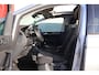 Volkswagen Touran 2.0 TDI Highline | Panoramadak | PDC | Cruise Control | Trekhaak |