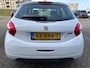 Peugeot 208 1.2 VTi Allure met parkeersensoren en bluetooth telefoon en cruise controle