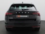 Skoda Octavia Combi 1.5 TSI MHEV Selection 115PK DSG Adaptieve Cruise Control, Parkeersensoren voor en achter, Stoelverwarming, Navi, 17" LM Velgen