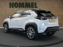 Toyota Yaris Cross 1.5 Hybrid 130 GR Sport - ELEKTRISCHE ACHTERKLEP - CAMERA - PARKEERSENSOREN VOOR/ ACHTER - PARKEERASSISTENT - HEAD UP DISPLAY -  DODEHOEK DETECTIE - VOORSTOELEN VERWARMD - STUUR VERWARMD - VOORRUIT VERWARMD - KEYLESS ENTRY/ START - SPORTSTOELEN