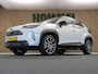 Toyota Yaris Cross 1.5 Hybrid 130 GR Sport - ELEKTRISCHE ACHTERKLEP - CAMERA - PARKEERSENSOREN VOOR/ ACHTER - PARKEERASSISTENT - HEAD UP DISPLAY -  DODEHOEK DETECTIE - VOORSTOELEN VERWARMD - STUUR VERWARMD - VOORRUIT VERWARMD - KEYLESS ENTRY/ START - SPORTSTOELEN