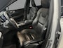 Volvo XC60 Plug-in Hybrid T6 AWD R-Design | Facelift | Luchtvering | Trekhaak | Panoramadak | Adaptive cruise control | 21" velgen | Stoelmassage | Nappa lederen bekleding | Stoelverwarming en ventilatie | Actieve LED koplampen | Achteruitrijcamera | Harman Kardon audio |