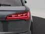 Audi Q5 55 TFSi e 368 Pk Automaat S-Line | Zwart Optiek | CarPlay | Camera | Stoelverwarming | Elektrische Achterklep | 20 Inch | 64.901 Km!!