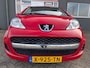 Peugeot 107 1.0-12V XR met airco en bluetooth telefoon / media