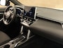 Toyota Corolla Cross Hybrid 140 Style - ORIGINEEL NEDERLANDSE AUTO - AFKOMSTIG VAN 1E EIGENAAR - ELEKTRISCHE ACHTERKLEP - LENDENSTEUN - NAVIGATIE - DODEHOEK DETECTIE - KEYLESS ENTRY/ START - DRAADLOZE TELEFOONLADER - CAMERA - PARKEERSENSOREN VOOR EN ACHTER