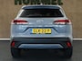 Toyota Corolla Cross Hybrid 140 Style - ORIGINEEL NEDERLANDSE AUTO - AFKOMSTIG VAN 1E EIGENAAR - ELEKTRISCHE ACHTERKLEP - LENDENSTEUN - NAVIGATIE - DODEHOEK DETECTIE - KEYLESS ENTRY/ START - DRAADLOZE TELEFOONLADER - CAMERA - PARKEERSENSOREN VOOR EN ACHTER