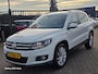 Volkswagen Tiguan 1.4 TSI R-Line Edition 2e eigenaar dealer onderhouden panorama dak cruis control autohold navigatie trekhaak