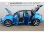 Ford Puma 1.0-125pk EcoBoost Mild-Hybrid ST-Line. Mooie luxe hoogzitter ! Slechts 9.500km ! Autm. airco, adapt. cruise control, stoel-, stuur- en voorraamverw., navigatie, telefoonvoorb., LM wielen, elektr. achterklep, LED verl., camera 360gr, pdc v+a etc.