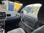 Volkswagen T-Roc 1.5 TSI Style Business | Climate Control | Cruise Control | Achteruitrijcamera | Afneembare Trekhaak | Apple Carplay/ Android Auto |