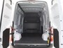 Mercedes-Benz eSprinter 414 L2 H2 RWD PRO 81kWh | TREKHAAK | STOELVERWARMING | CARPLAY / ANDROID AUTO | STANDKACHEL | OPSTAP TOT ACHTERDEUREN | DODEHOEKDETECTIE | 3-ZITS | 115 KW SNELLADEN | ACHTERUITRIJCAMERA
