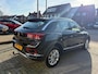 Volkswagen T-Roc 1.5 TSI R-Line Business, Stoelverwarming,Apple Carplay/Android,Trekhaak,Navigatie