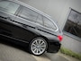 BMW 3-Serie Touring 320i Luxury Line High Executive Hifi | HUD | Trekhaak afneembaar | Keyless Entry | Adaptive LED | Lederen Sportstoelen