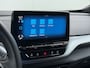 Volkswagen ID.4 204pk First 77kWh SOH 90% Leer/Alcantara Adap.Cruise Navi Ecc Camera Apple Carplay Android Pdc Lmv 20" Stoelverwarming Led Bordherkenning Voor-Klimatisering App-Connect E-sound Front-Assist Origineel Nederlandse Auto Zeer Compleet 1e eigenaar
