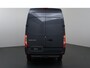Mercedes-Benz eSprinter 414 L2H2 Pro 81kWh 2000 KG Trekhaak | Cruise-Controle | MBUX | Achteruitrijcamera | DC laden 115 kW | Smartphone integratie pakket |