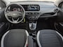 Hyundai i10 1.0 Comfort 5-zits Automaat / Dealer onderhouden / Fabrieksgarantie tot 03-2028 / Airco / Cruise control / Navigatie via Apple Carplay of Android Auto / Elektrische ramen voor / Lane assist /
