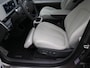 Hyundai Ioniq 5 Lounge AWD 77.4 kWh / BTW Auto / SoH 100% / Trekhaak / 1600kg Trekgewicht / Wit Lederen Bekleding / Dealer Onderhouden / Fabrieksgarantie tot 26-10-2027 / 1ste Eigenaar / NL Auto / AWD / Warmtepomp /