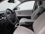Hyundai Ioniq 5 Lounge AWD 77.4 kWh / BTW Auto / SoH 100% / Trekhaak / 1600kg Trekgewicht / Wit Lederen Bekleding / Dealer Onderhouden / Fabrieksgarantie tot 26-10-2027 / 1ste Eigenaar / NL Auto / AWD / Warmtepomp /