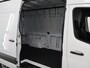 Mercedes-Benz eSprinter 314 L2 H2 PRO | 56 kWh | 100% elektrisch | Parkeerpakket met achteruitrijcamera | 2000kg Trekhaak | 115Kw/u DC Snelladen | Smartphone integratie pakket | Carplay | Camera | Comfort bestuurdersstoel |