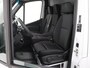 Mercedes-Benz eSprinter 314 L2 H2 PRO | 56 kWh | 100% elektrisch | Parkeerpakket met achteruitrijcamera | 2000kg Trekhaak | 115Kw/u DC Snelladen | Smartphone integratie pakket | Carplay | Camera | Comfort bestuurdersstoel |