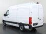 Mercedes-Benz Sprinter 315 | Aut. | L2 H2 | RWD | PRO | 3500 KG. AHW | Airco | Cruise Control | 3500 KG. AHW | Carplay / Android Auto | Dodehoekassistent | Lane-Assist | Multifunctioneel Stuurwiel | 3-zits |