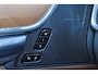 Volvo V90 T8 AWD Inscription - Luchtvering - Panoramisch schuif-/kanteldak - Intellisafe Assist/Surround - Head-up Display - Harman Kardon Audio - Nappaleder - Massagefunctie - Verwarmbare voorstoelen - Stoelventilatie - Getint glas - Trekhaak semi elektrisch inklapbaar - 20' LMV