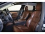 Volvo V90 T8 AWD Inscription - Luchtvering - Panoramisch schuif-/kanteldak - Intellisafe Assist/Surround - Head-up Display - Harman Kardon Audio - Nappaleder - Massagefunctie - Verwarmbare voorstoelen - Stoelventilatie - Getint glas - Trekhaak semi elektrisch inklapbaar - 20' LMV