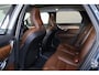 Volvo V90 T8 AWD Inscription - Luchtvering - Panoramisch schuif-/kanteldak - Intellisafe Assist/Surround - Head-up Display - Harman Kardon Audio - Nappaleder - Massagefunctie - Verwarmbare voorstoelen - Stoelventilatie - Getint glas - Trekhaak semi elektrisch inklapbaar - 20' LMV