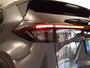 Toyota Yaris Cross 1.5 Hybrid 130 GR SPORT - NIEUW EN DIRECT UIT VOORRAAD LEVERBAAR - PANORAMADAK - PARKEERSENSOREN VOOR EN ACHTER - HEAD-UP DISPLAY - JBL GELUIDSINSTALLATIE - 360 GRADEN CAMERA - ELEKTRISCHE ACHTERKLEP - VOORRUIT, STOEL EN STUUR VERWARMING - DODEHOEK DETECTIE