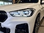 BMW X1 xDrive25e High Executive M-Sport | Panorama | Trekhaak | HUD | Carplay | Metallic