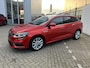 Renault Megane Estate 1.3 TCe Intens / AUTOMAAT / CAMERA / PARKEERSENSOREN VOOR EN ACHTER / BLIND SPOT WARNING