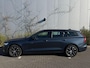 Volvo V60 2.0 B3 Essential Edition | Cruise Control | Navigatie | Apple CarPlay & Android Auto | Park Assist | LED Koplampen | 2 Zone Climate Control | Parkeercamera |