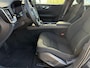 Volvo V60 2.0 B3 Essential Edition | Cruise Control | Navigatie | Apple CarPlay & Android Auto | Park Assist | LED Koplampen | 2 Zone Climate Control | Parkeercamera |