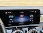 Mercedes-Benz A-klasse 250 e AMG Line 218pk | Adaptieve cruise | Sfeerverlichting | Trekhaak | Apple CarPlay | Stoelverwarming | Navigatie | Lane assist | Dodehoek assistent | Half leder | Camera | LED | DAB | Keyless | Volledig dealeronderhouden!