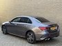 Mercedes-Benz A-klasse 250 e AMG Line 218pk | Adaptieve cruise | Sfeerverlichting | Trekhaak | Apple CarPlay | Stoelverwarming | Navigatie | Lane assist | Dodehoek assistent | Half leder | Camera | LED | DAB | Keyless | Volledig dealeronderhouden!