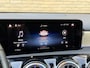 Mercedes-Benz A-klasse 250 e AMG Line 218pk | Adaptieve cruise | Sfeerverlichting | Trekhaak | Apple CarPlay | Stoelverwarming | Navigatie | Lane assist | Dodehoek assistent | Half leder | Camera | LED | DAB | Keyless | Volledig dealeronderhouden!