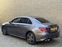 Mercedes-Benz A-klasse 250 e AMG Line 218pk | Adaptieve cruise | Sfeerverlichting | Trekhaak | Apple CarPlay | Stoelverwarming | Navigatie | Lane assist | Dodehoek assistent | Half leder | Camera | LED | DAB | Keyless | Volledig dealeronderhouden!