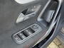 Mercedes-Benz A-klasse 250 e AMG Line 218pk | Adaptieve cruise | Sfeerverlichting | Trekhaak | Apple CarPlay | Stoelverwarming | Navigatie | Lane assist | Dodehoek assistent | Half leder | Camera | LED | DAB | Keyless | Volledig dealeronderhouden!
