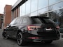 Skoda Superb Combi 1.4 TSI iV 218pk Sportline Business Pano Matrix ACC BSM DCC Elektr. Zetels Stuur/Stoel/Achterbank verw. Tr.haak VOL!!
